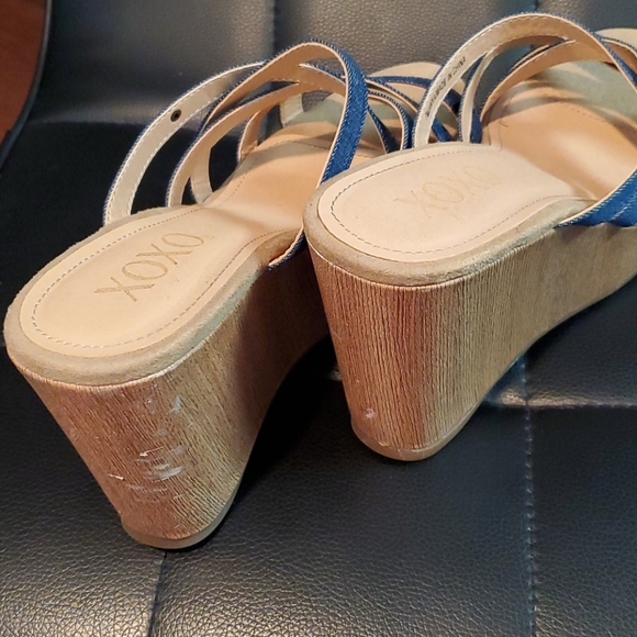 XOXO Wedge Shoes - Picture 2 of 4